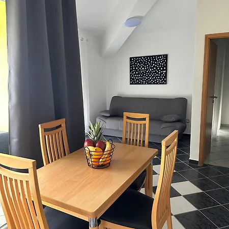 Jareb Apartman *