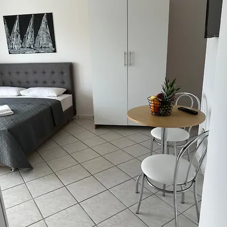 Jareb Apartman *