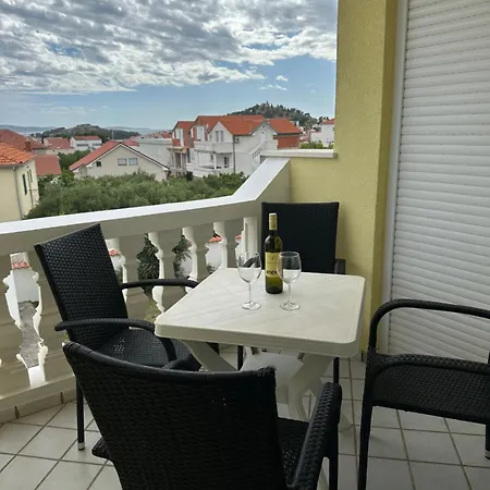 Jareb Apartment *