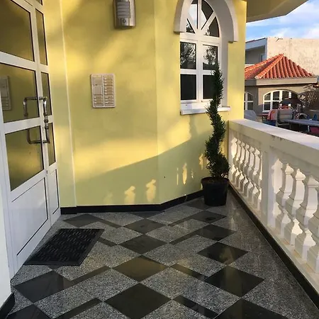 Jareb Apartman *