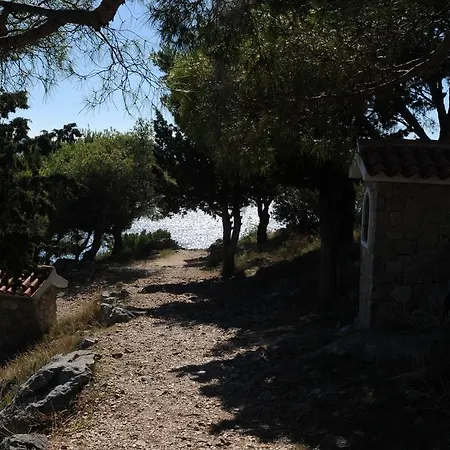 شقة Jareb Tribalj